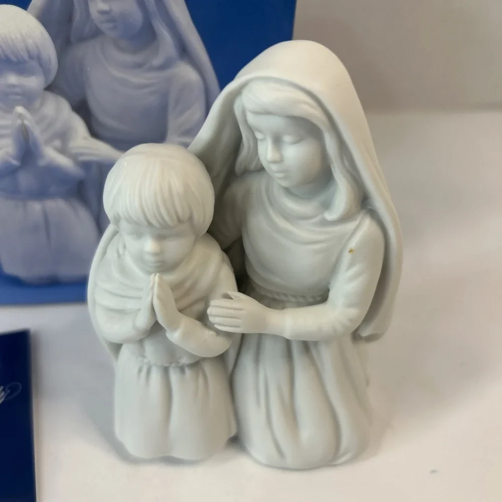 Avon Nativity Collectibles 